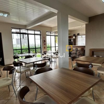 Apartamento com 71m², 2 quartos (sendo 1 suíte), 1 garagem, no bairro Abraão em Florianópolis