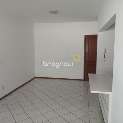 Apartamento com 71m², 2 quartos (sendo 1 suíte), 1 garagem, no bairro Abraão em Florianópolis
