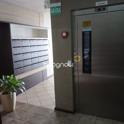 Apartamento com 71m², 2 quartos (sendo 1 suíte), 1 garagem, no bairro Abraão em Florianópolis