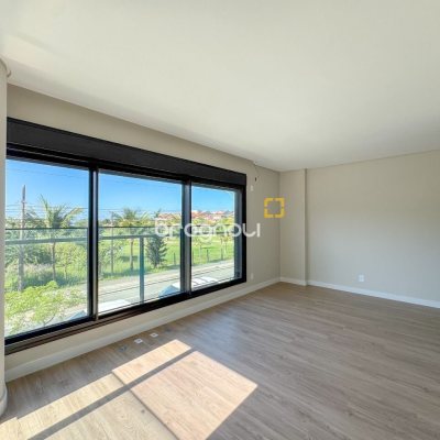 Apartamento com 148m², 3 quartos (sendo 3 suítes), 2 garagens, no bairro Jurerê em Florianópolis