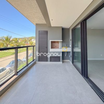 Apartamento com 148m², 3 quartos (sendo 3 suítes), 2 garagens, no bairro Jurerê em Florianópolis