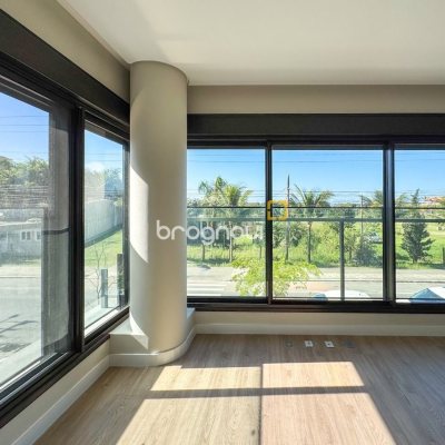 Apartamento com 148m², 3 quartos (sendo 3 suítes), 2 garagens, no bairro Jurerê em Florianópolis