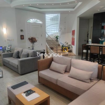 Casa com 300m², 4 quartos (sendo 4 suítes), 2 garagens, no bairro Jurerê Internacional em Florianópolis