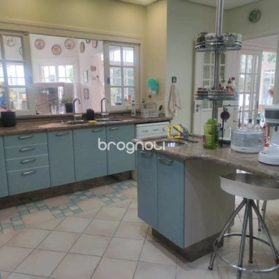 Casa com 300m², 4 quartos (sendo 4 suítes), 2 garagens, no bairro Jurerê Internacional em Florianópolis