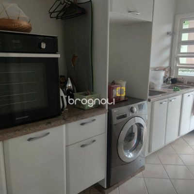 Casa com 300m², 4 quartos (sendo 4 suítes), 2 garagens, no bairro Jurerê Internacional em Florianópolis