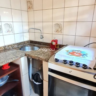 Pousada / Hotel com 852m², 14 quartos (sendo 7 suítes), 10 garagens, no bairro Ponta das Canas em Florianópolis