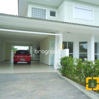 Casa com 380m², 5 quartos (sendo 2 suítes), 2 garagens, no bairro Jurerê em Florianópolis