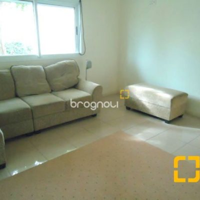 Casa com 380m², 5 quartos (sendo 2 suítes), 2 garagens, no bairro Jurerê em Florianópolis