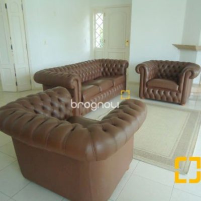 Casa com 380m², 5 quartos (sendo 2 suítes), 2 garagens, no bairro Jurerê em Florianópolis