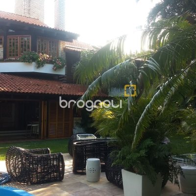 Casa com 942m², 5 quartos (sendo 5 suítes), 3 garagens, no bairro Jurerê Internacional em Florianópolis