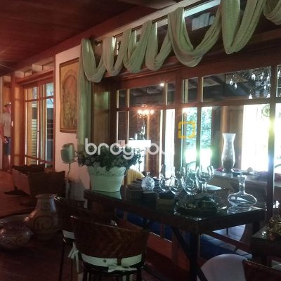 Casa com 942m², 5 quartos (sendo 5 suítes), 3 garagens, no bairro Jurerê Internacional em Florianópolis