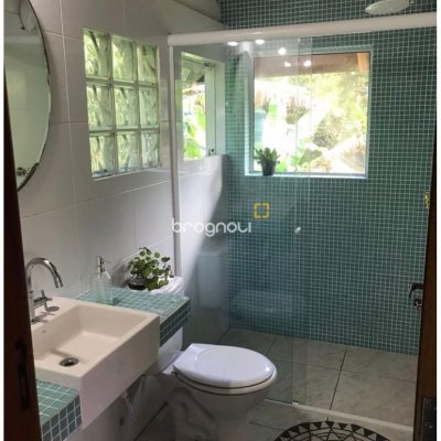 Casa com 200m², 4 quartos (sendo 3 suítes), 5 garagens, no bairro Jurerê Internacional em Florianópolis