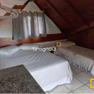 Casa com 200m², 4 quartos (sendo 3 suítes), 5 garagens, no bairro Jurerê Internacional em Florianópolis