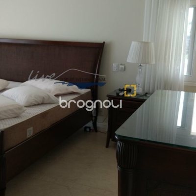 Casa com 1290m², 8 quartos (sendo 6 suítes), 8 garagens, no bairro Jurerê Internacional em Florianópolis