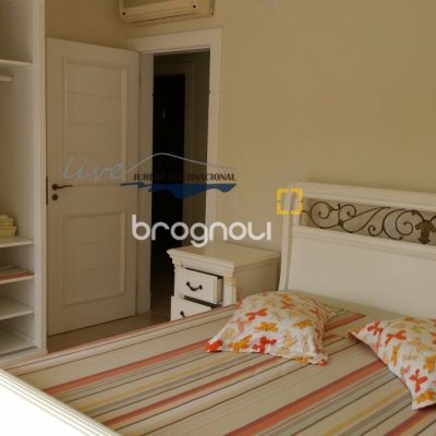 Casa com 1290m², 8 quartos (sendo 6 suítes), 8 garagens, no bairro Jurerê Internacional em Florianópolis