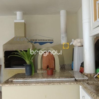 Casa com 1290m², 8 quartos (sendo 6 suítes), 8 garagens, no bairro Jurerê Internacional em Florianópolis