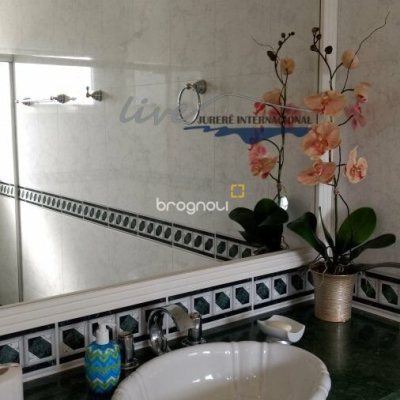 Casa com 1290m², 8 quartos (sendo 6 suítes), 8 garagens, no bairro Jurerê Internacional em Florianópolis