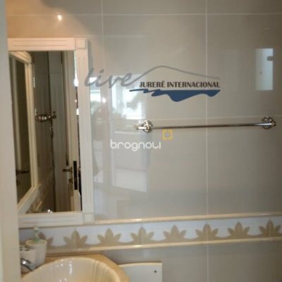 Casa com 1290m², 8 quartos (sendo 6 suítes), 8 garagens, no bairro Jurerê Internacional em Florianópolis