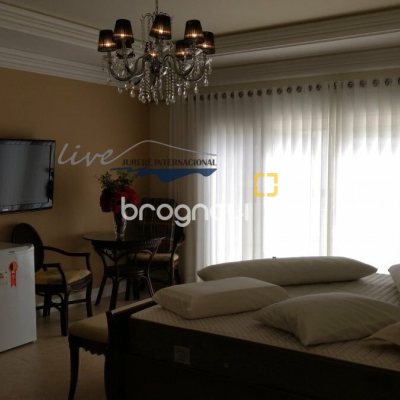 Casa com 1290m², 8 quartos (sendo 6 suítes), 8 garagens, no bairro Jurerê Internacional em Florianópolis