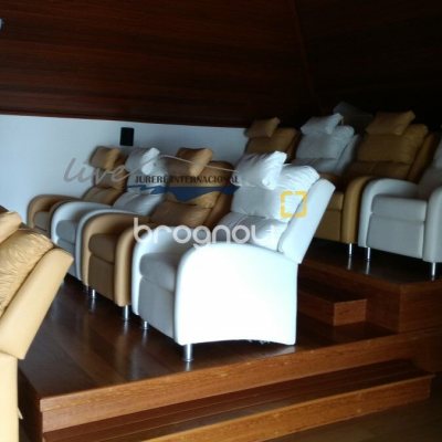 Casa com 1290m², 8 quartos (sendo 6 suítes), 8 garagens, no bairro Jurerê Internacional em Florianópolis