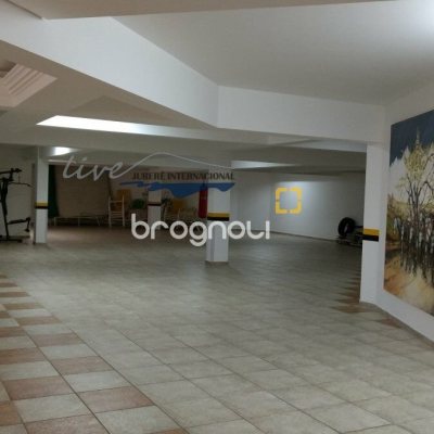 Casa com 1290m², 8 quartos (sendo 6 suítes), 8 garagens, no bairro Jurerê Internacional em Florianópolis