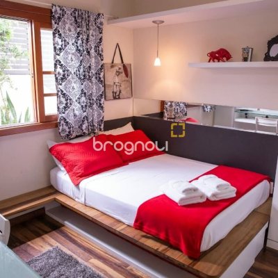 Casa com 280m², 4 quartos (sendo 2 suítes), 2 garagens, no bairro Jurerê Internacional em Florianópolis