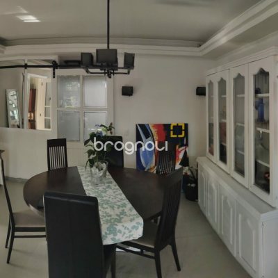 Casa com 280m², 4 quartos (sendo 2 suítes), 2 garagens, no bairro Jurerê Internacional em Florianópolis