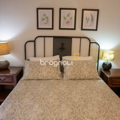 Casa com 280m², 4 quartos (sendo 2 suítes), 2 garagens, no bairro Jurerê Internacional em Florianópolis