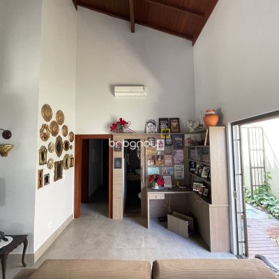 Casa com 3000m², 3 quartos (sendo 3 suítes), 2 garagens, no bairro Jurerê Internacional em Florianópolis