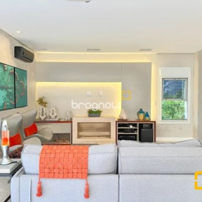 Casa com 320m², 3 quartos (sendo 2 suítes), 3 garagens, no bairro Jurerê Internacional em Florianópolis