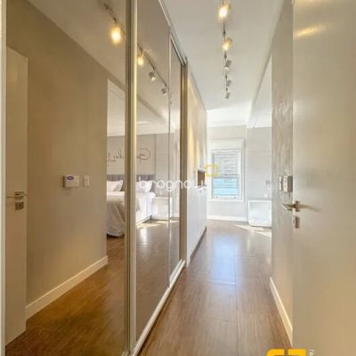 Casa com 320m², 3 quartos (sendo 2 suítes), 3 garagens, no bairro Jurerê Internacional em Florianópolis