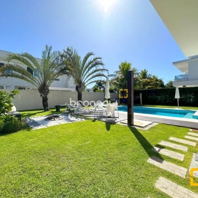 Casa com 320m², 3 quartos (sendo 2 suítes), 3 garagens, no bairro Jurerê Internacional em Florianópolis