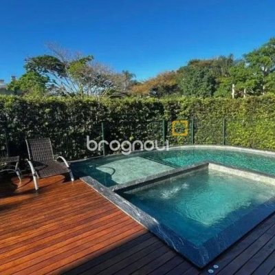 Casa com 433m², 5 quartos (sendo 5 suítes), 4 garagens, no bairro Jurerê Internacional em Florianópolis