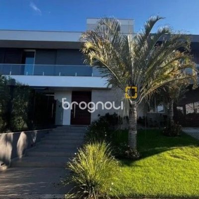 Casa com 433m², 5 quartos (sendo 5 suítes), 4 garagens, no bairro Jurerê Internacional em Florianópolis