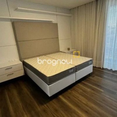 Casa com 433m², 5 quartos (sendo 5 suítes), 4 garagens, no bairro Jurerê Internacional em Florianópolis