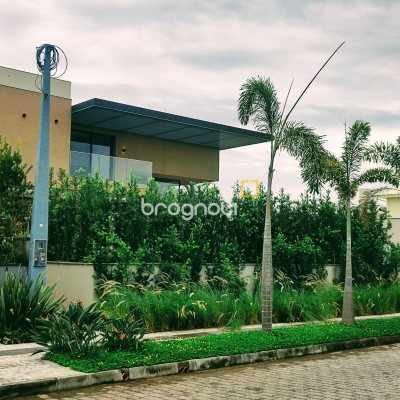 Casa com 700m², 5 quartos (sendo 5 suítes), 6 garagens, no bairro Jurerê Internacional em Florianópolis