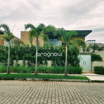 Casa com 700m², 5 quartos (sendo 5 suítes), 6 garagens, no bairro Jurerê Internacional em Florianópolis