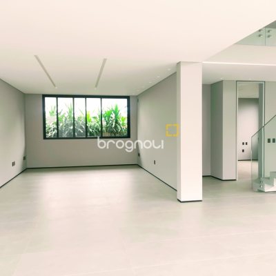 Casa com 700m², 5 quartos (sendo 5 suítes), 6 garagens, no bairro Jurerê Internacional em Florianópolis