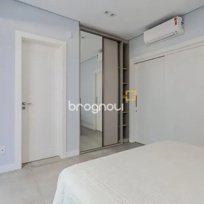 Casa com 460m², 5 quartos (sendo 5 suítes), 2 garagens, no bairro Jurerê Internacional em Florianópolis