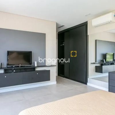 Casa com 460m², 5 quartos (sendo 5 suítes), 2 garagens, no bairro Jurerê Internacional em Florianópolis