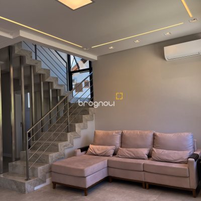 Casa com 400m², 4 quartos (sendo 4 suítes), 4 garagens, no bairro Jurerê Internacional em Florianópolis