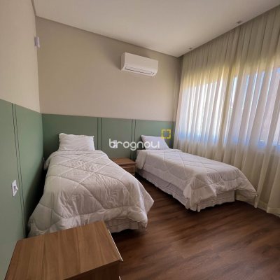 Casa com 400m², 4 quartos (sendo 4 suítes), 4 garagens, no bairro Jurerê Internacional em Florianópolis