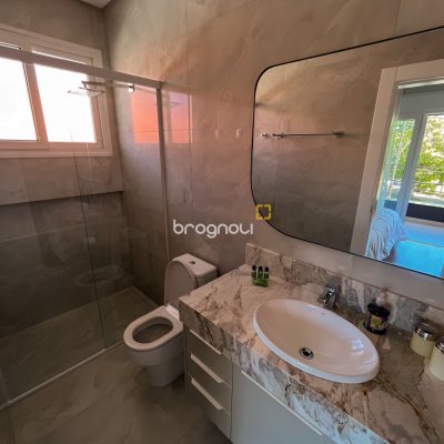 Casa com 400m², 4 quartos (sendo 4 suítes), 4 garagens, no bairro Jurerê Internacional em Florianópolis