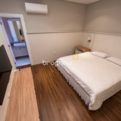 Casa com 400m², 4 quartos (sendo 4 suítes), 4 garagens, no bairro Jurerê Internacional em Florianópolis