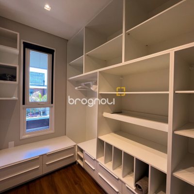 Casa com 400m², 4 quartos (sendo 4 suítes), 4 garagens, no bairro Jurerê Internacional em Florianópolis