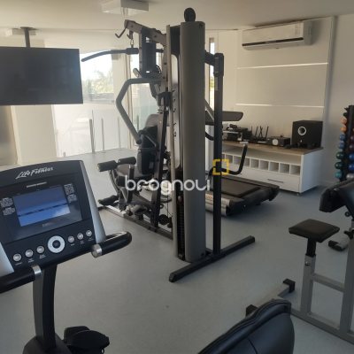 Casa com 995m², 9 quartos (sendo 8 suítes), 4 garagens, no bairro Jurerê Internacional em Florianópolis