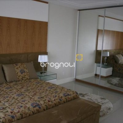 Casa com 758m², 5 quartos (sendo 5 suítes), 5 garagens, no bairro Jurerê Internacional em Florianópolis