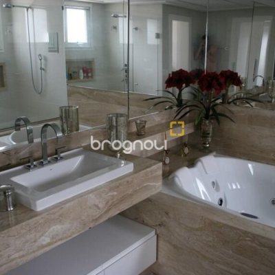 Casa com 758m², 5 quartos (sendo 5 suítes), 5 garagens, no bairro Jurerê Internacional em Florianópolis