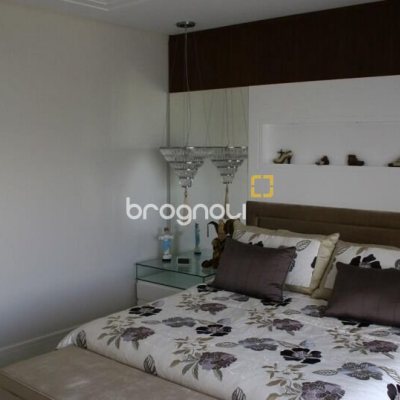 Casa com 758m², 5 quartos (sendo 5 suítes), 5 garagens, no bairro Jurerê Internacional em Florianópolis