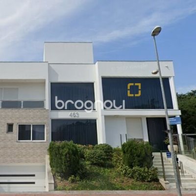 Casa com 739m², 4 quartos (sendo 4 suítes), 4 garagens, no bairro Jurerê Internacional em Florianópolis